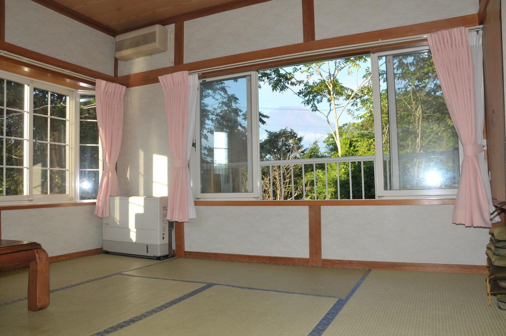 Inn Yamanami Яманакако Экстерьер фото